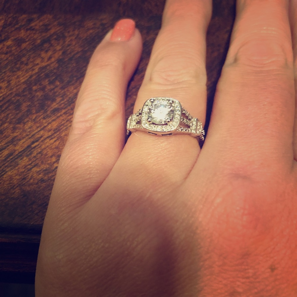 Ring - Picture 1 of 2
